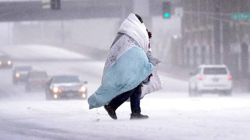 A severe cold wave hits North America, freezing everything in it and stopping air traffic in conjunction with the holiday season.